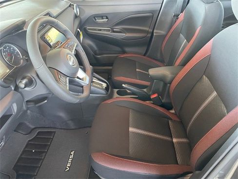 New 2025 Nissan Versa SR w/ Trunk Package image 9