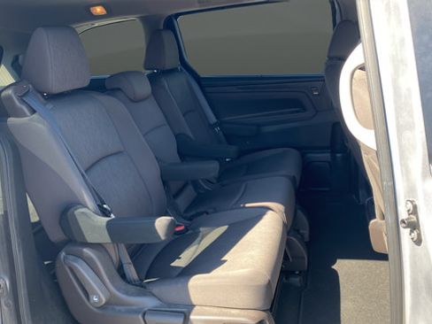 Used 2018 Honda Odyssey EX image 24