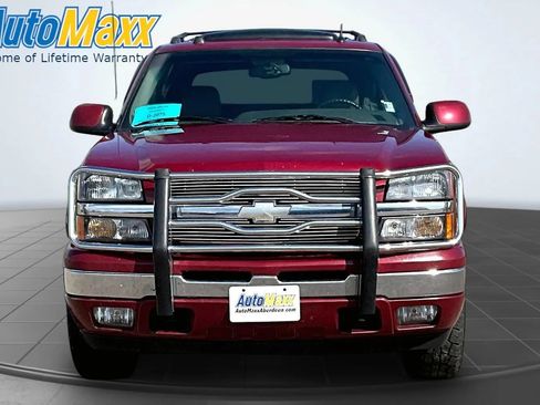 Used 2005 Chevrolet Avalanche Z71 w/ Sun And Sound Package AWD/4WD image 2