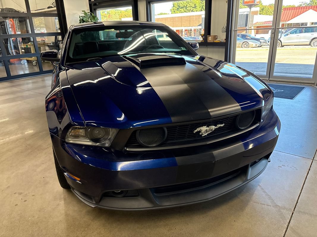 Used 2010 Ford Mustang GT Premium RWD image 18