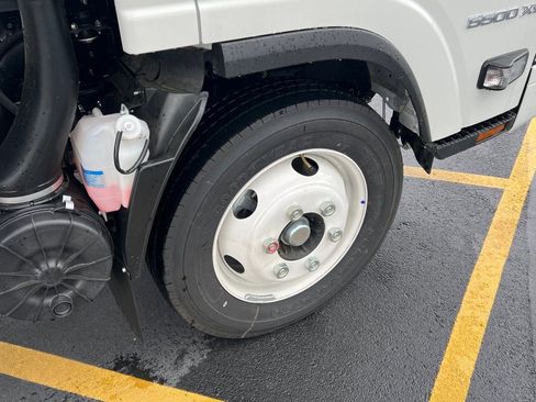 New 2024 Chevrolet Low Cab Forward 5500XG RWD image 11