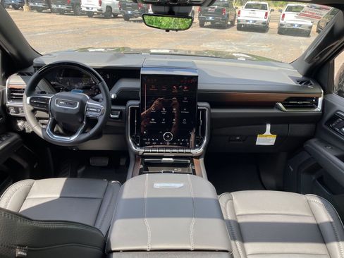 New 2026 GMC Yukon Denali w/ Denali Reserve Package image 23