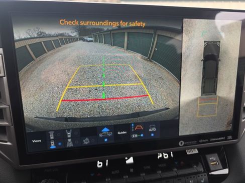 Used 2023 Toyota Tundra Limited image 23