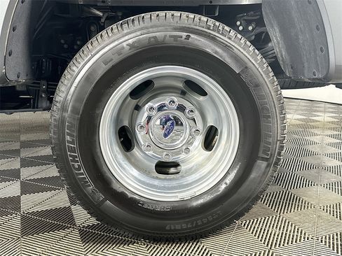 Used 2024 Ford F350 Platinum image 35