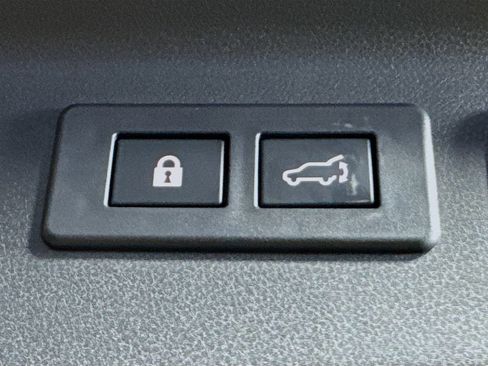 Used 2025 Subaru Forester Touring AWD/4WD image 33