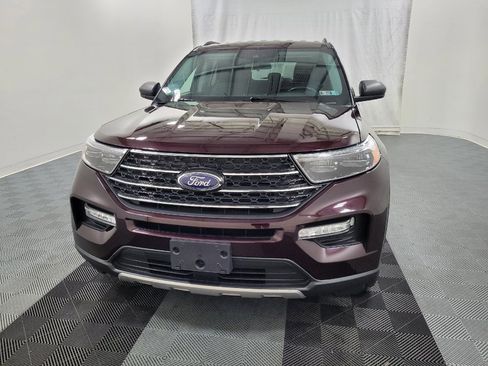 Used 2022 Ford Explorer XLT w/ Equipment Group 202A AWD/4WD image 15