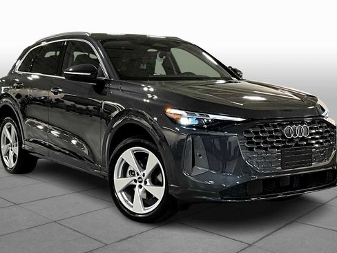 New 2025 Audi Q5 Premium Plus image 2