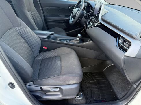 Used 2021 Toyota C-HR LE image 9