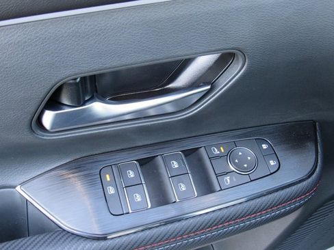 New 2026 Nissan Kicks SR image 11