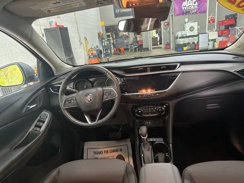 Used 2023 Buick Encore GX Preferred image 17