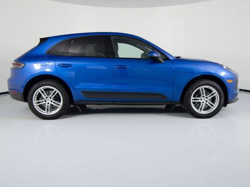 Certified 2019 Porsche Macan AWD/4WD image 11