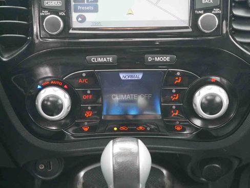 Used 2015 Nissan Juke SL image 7