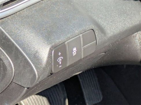 Used 2024 Hyundai Elantra SEL image 15