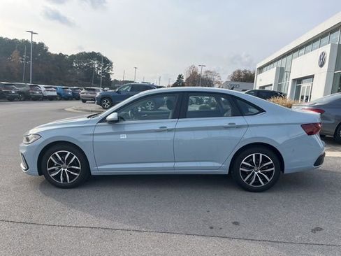 New 2026 Volkswagen Jetta SE FWD image 3