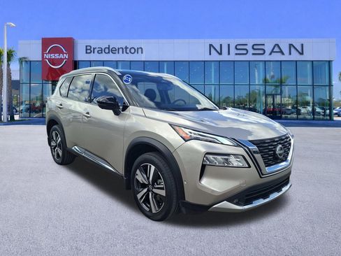 Used 2022 Nissan Rogue Platinum w/ Head-Up Display Package AWD/4WD image 3