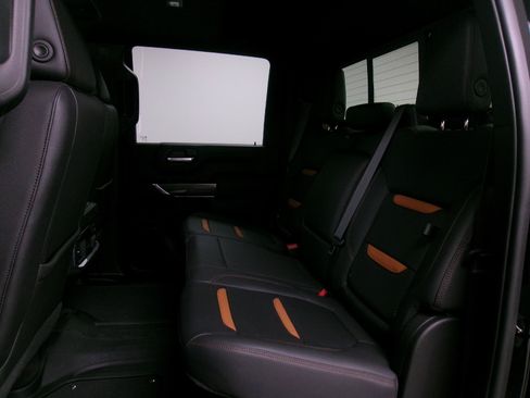 Used 2021 GMC Sierra 2500 AT4 w/ AT4 Premium Plus Package AWD/4WD image 9