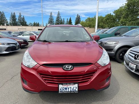 Used 2011 Hyundai Tucson GLS image 2