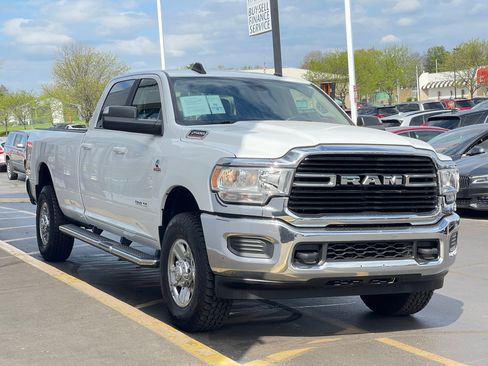 Used 2020 RAM 2500 Big Horn AWD/4WD image 2