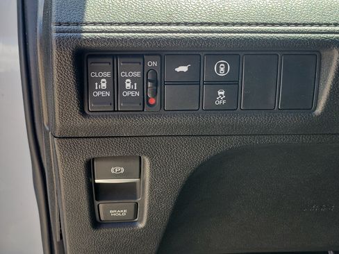 Used 2024 Honda Odyssey EX-L image 24