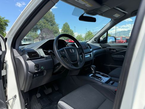 Used 2019 Honda Ridgeline Sport image 10