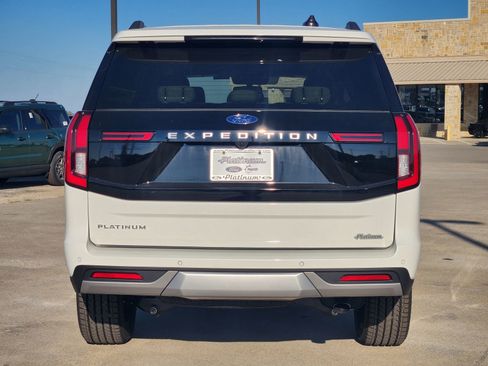 New 2025 Ford Expedition Platinum w/ Platinum Ultimate Package image 8