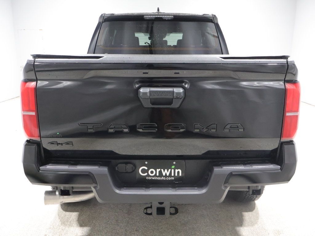 Used 2026 Toyota Tacoma TRD Off-Road AWD/4WD image 3