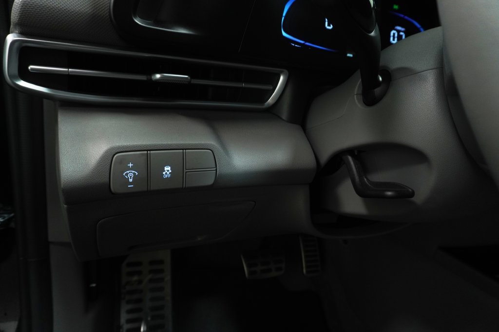 Certified 2026 Hyundai Elantra Sport FWD image 22