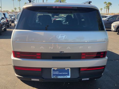 Certified 2025 Hyundai Santa Fe SEL image 6