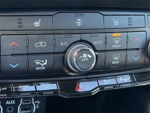 Used 2023 Dodge Durango GT image 18