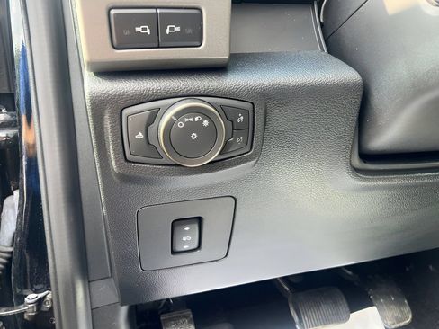 Used 2017 Ford F150 Raptor w/ Equipment Group 802A Luxury AWD/4WD image 14