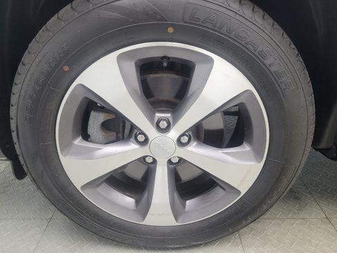 Used 2022 Jeep Cherokee Limited AWD/4WD image 31
