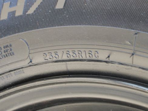 Used 2020 Ford Transit 150 XL image 35