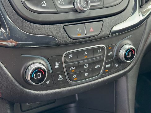 Used 2023 Chevrolet Equinox RS w/ RS Leather Package FWD image 22
