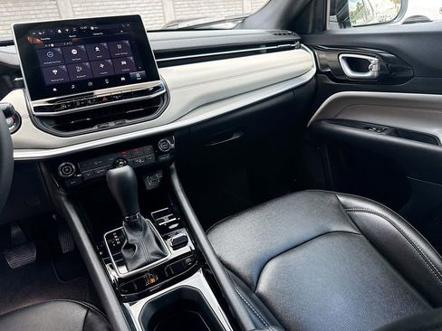 Used 2026 Jeep Compass Limited image 26