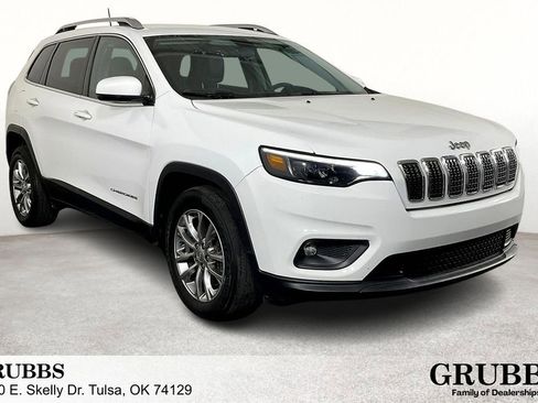 Used 2020 Jeep Cherokee Latitude Plus image 1