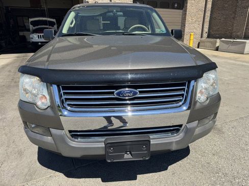 Used 2006 Ford Explorer XLT AWD/4WD image 8
