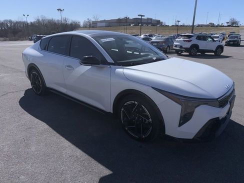 Used 2025 Kia K4 GT-Line w/ GT-Line Sunroof Package image 6