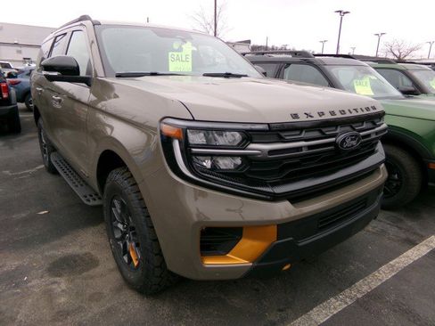New 2026 Ford Expedition Tremor image 3