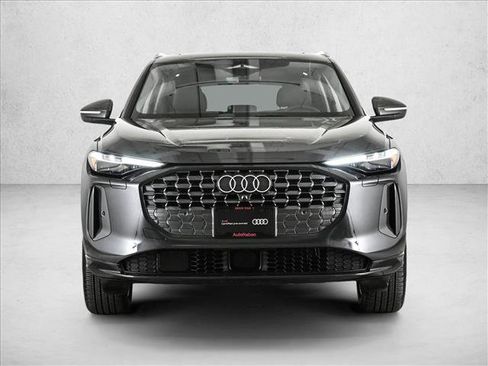 Certified 2025 Audi Q5 Premium Plus w/ Premium Plus image 2
