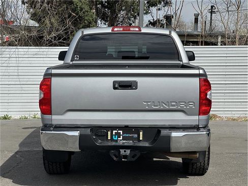 Used 2015 Toyota Tundra SR5 w/ SR5 Upgrade Package image 11