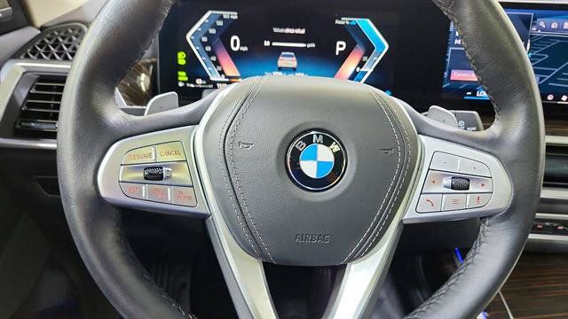 Used 2026 BMW X7 xDrive40i AWD/4WD image 15