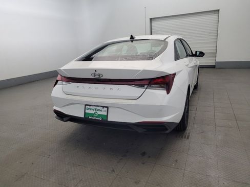 Used 2023 Hyundai Elantra SEL FWD image 7
