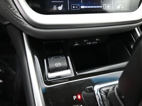 Used 2022 Subaru Outback Limited image 17