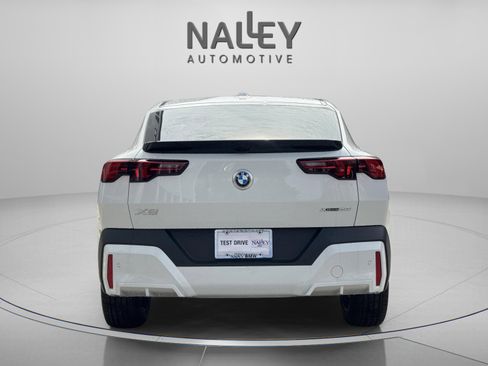 Used 2026 BMW X2 xDrive28i w/ Technology Package AWD/4WD image 3
