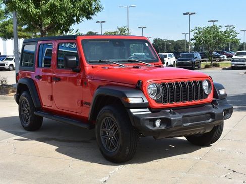Used 2024 Jeep Wrangler Unlimited Sport AWD/4WD image 3