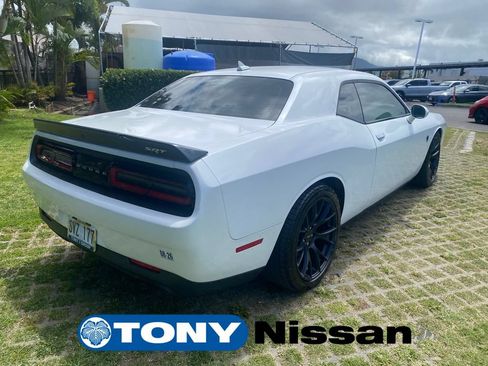 Used 2016 Dodge Challenger SRT Hellcat RWD image 7