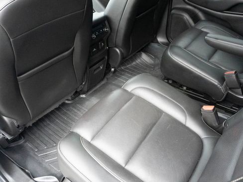 Used 2019 GMC Acadia SLT FWD image 23