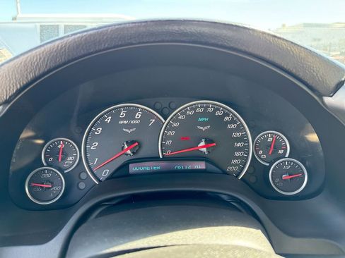 Used 2006 Chevrolet Corvette Coupe w/ Preferred Equipment Group RWD image 13