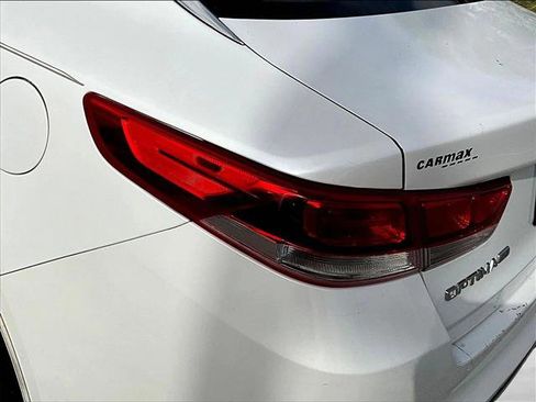 Used 2016 Kia Optima LX FWD image 29