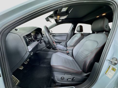 Used 2025 Volkswagen Jetta GLI Autobahn FWD image 11